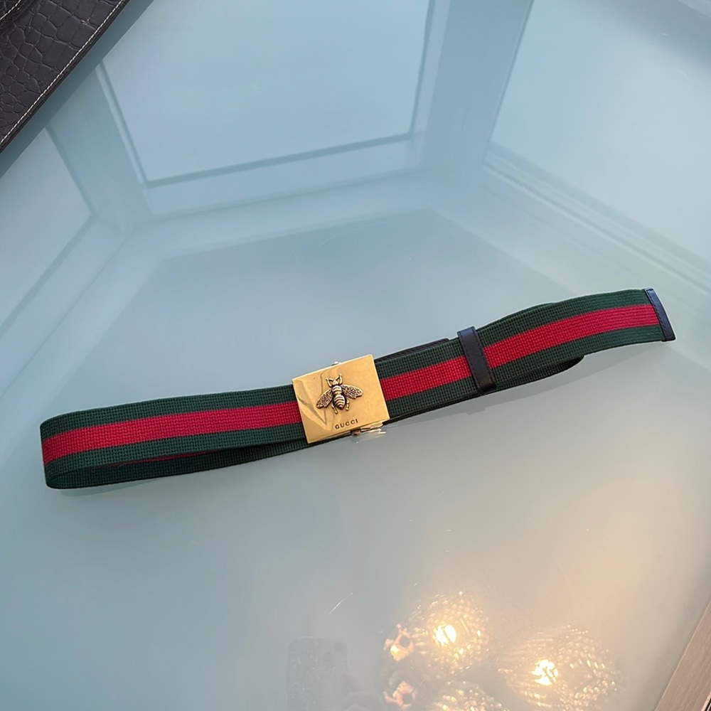 Men’s Gucci belt size 85–34 buckled